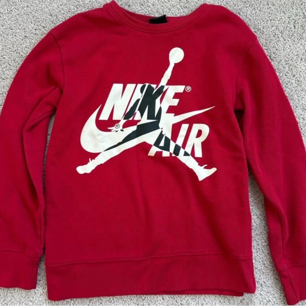 Nike Air Jordan Red Unisex Size Youth Medium Pullover Crewneck Sweatshirt Retro